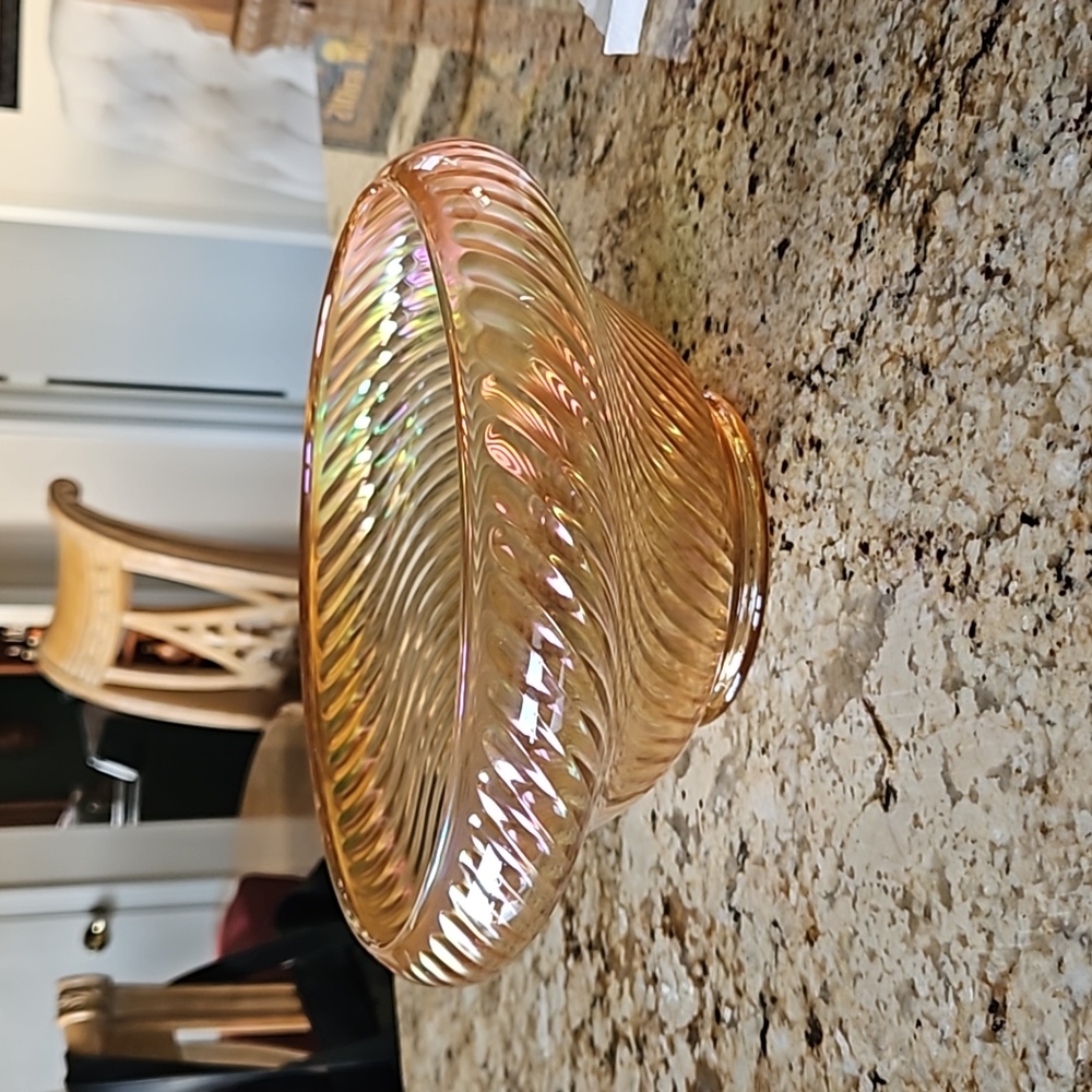 Beautiful Vintage Marigold Carnival Glass Bowl